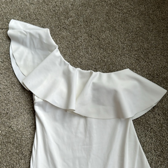 H&M White One Shoulder Ruffle Swimsuit - Picture 2 of 4